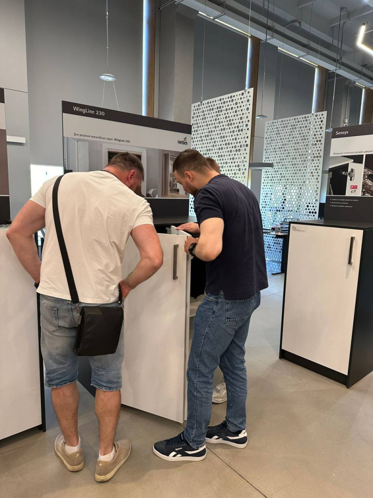 photo_5366540827691702687_y.jpg photo_5366540827691702687_y.jpg