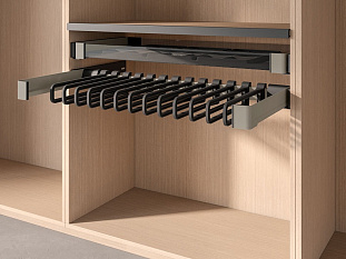 Конеро Комплект Держатель для брюк и юбок выдвижной WхD 960-1020х320, 14 вешалок, шампань Art. 5387119853, Kessebohmer